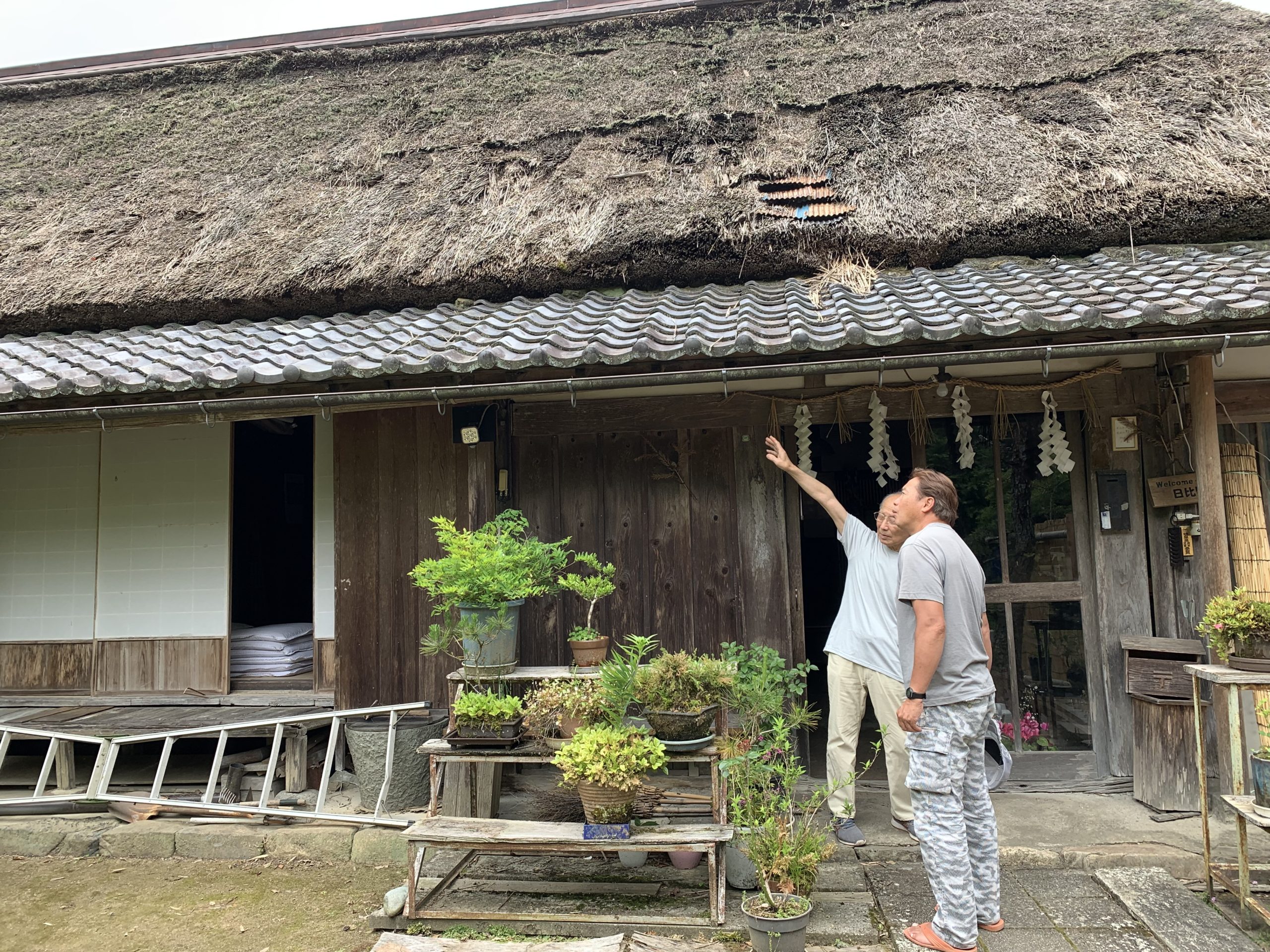 山県市日比野家〜岐阜県最古！築500年茅葺住居を訪ねて | 岐阜の